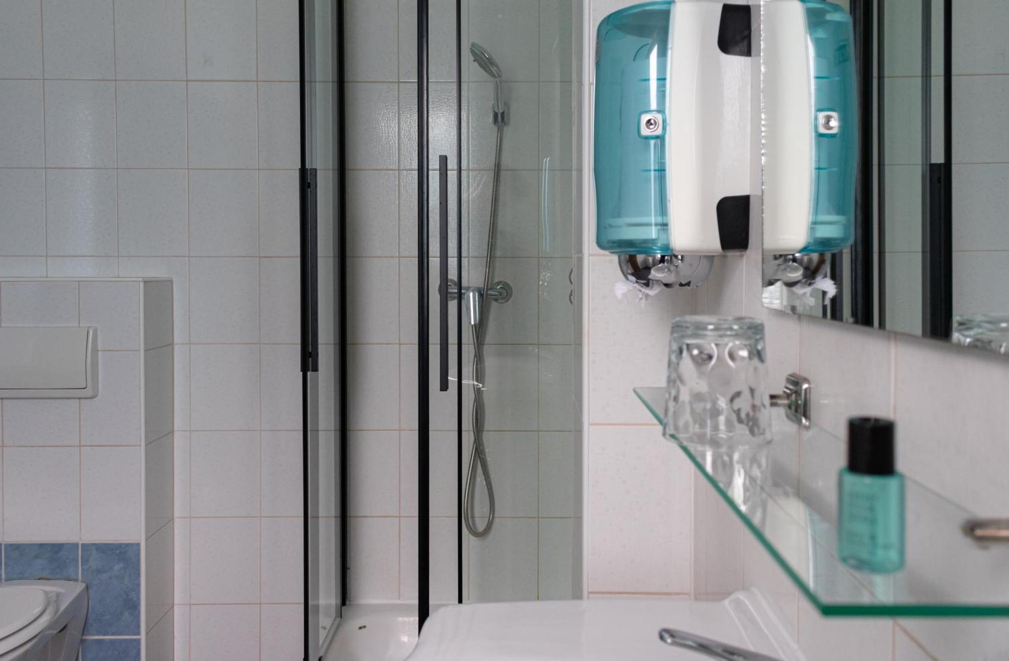 Accomo Apartmanhaz Siofok Luaran gambar